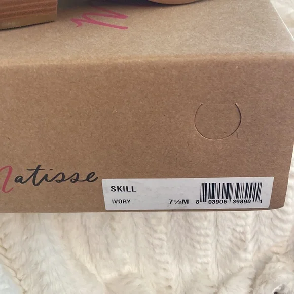 Women’s NWT MATISSE Ivory Leather Mules Shoes from Nordstrom size 7.5 - Picture 11 of 12